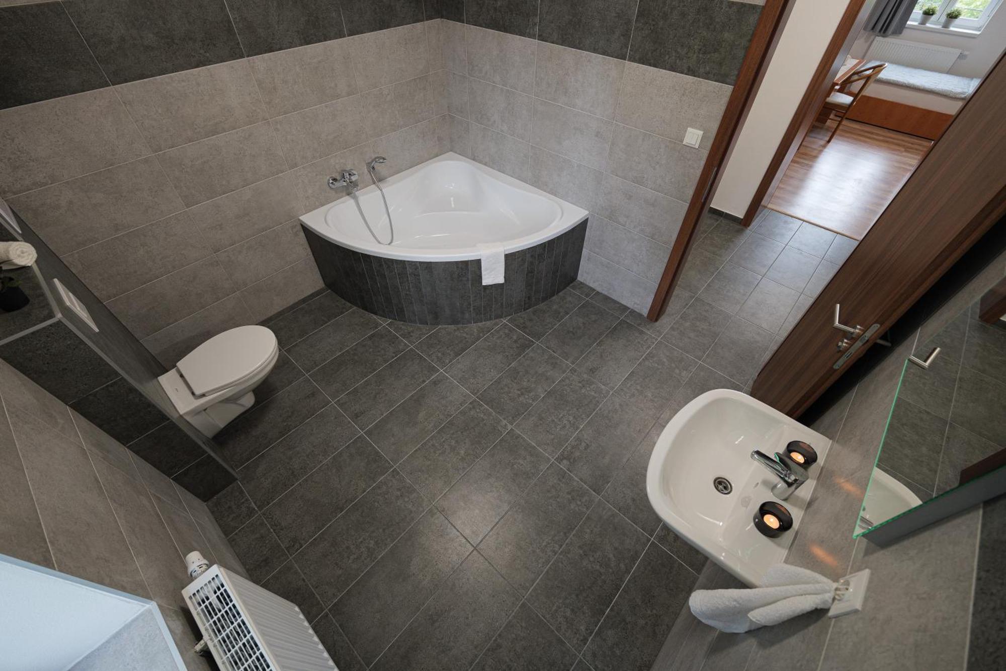 Tvm Ostrava 1 Apartment ภายนอก รูปภาพ
